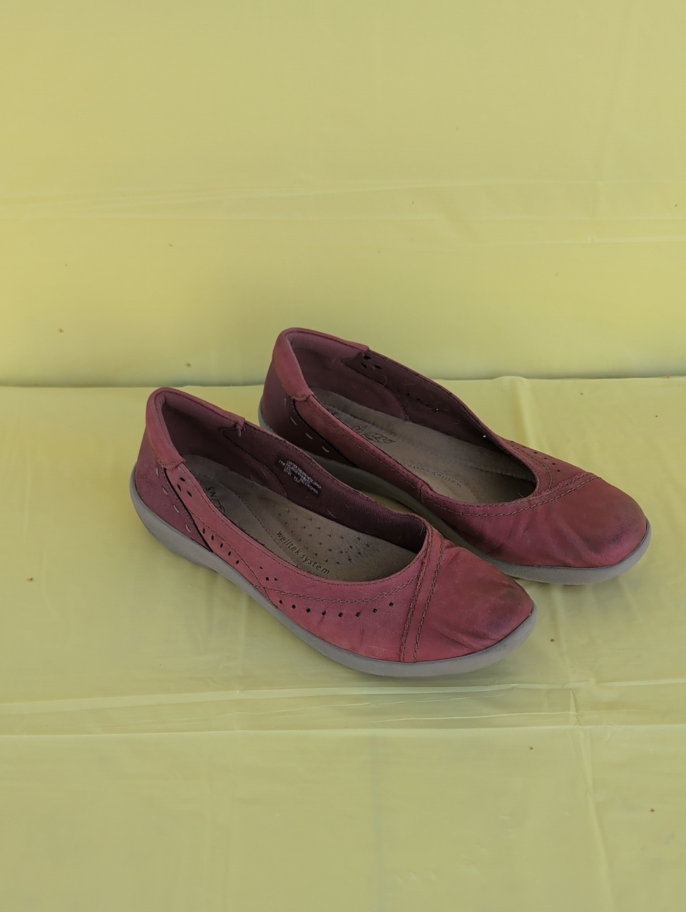 Earth Origins Women's Flats in Rose